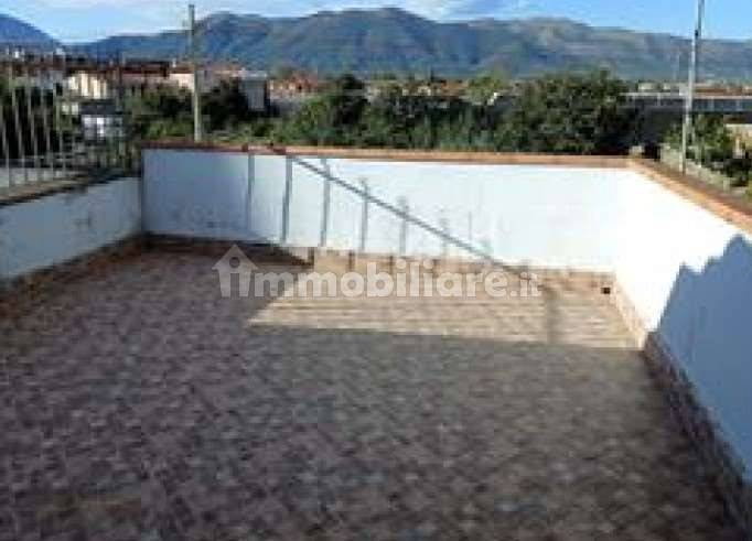 4-salle Appartement à Albenga, Italy No. 296158