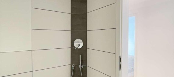 Квартира с 2 комнатами в Штутгарт, Германия № 115829 5