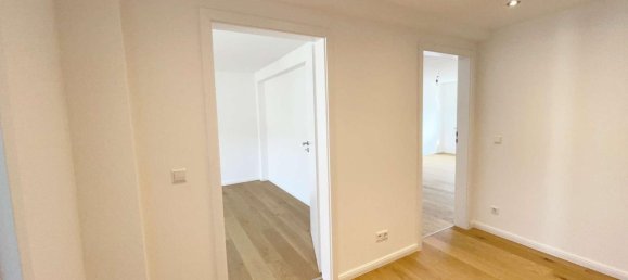 Квартира с 2 комнатами в Штутгарт, Германия № 115829 2