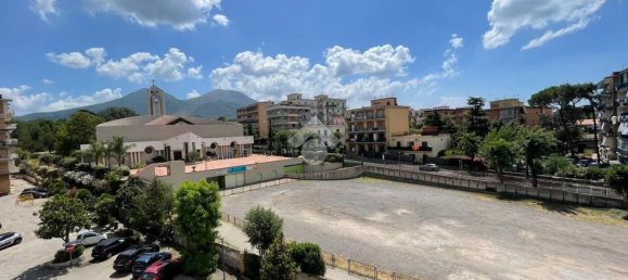 2 bedrooms Apartment in San Giorgio a Cremano, Italy No. 311579 5