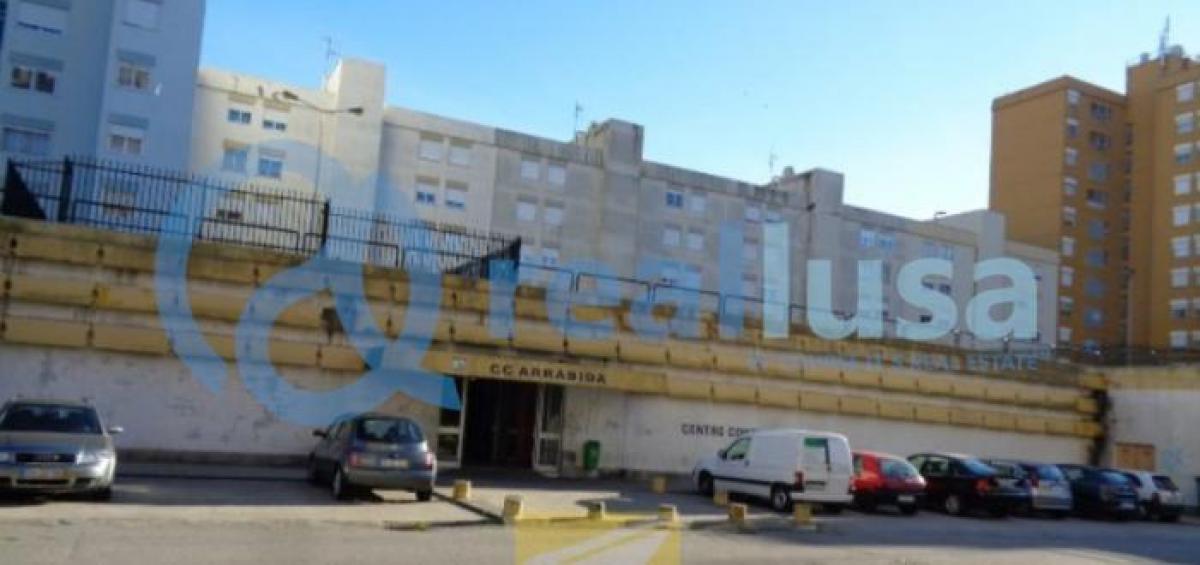  محل تجاري في Vila Nova de Gaia, Portugal 486متر مربع رقم 8252