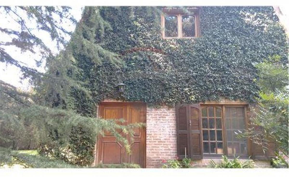 Granja de 3 dormitorios en Malvinas Argentinas, Argentina No. 30806