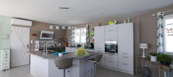 Дом с 3 спальнями в Сент-Вальер, Франция № 309607 4