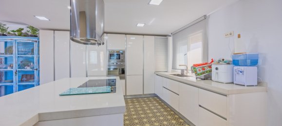 Пентхаус с 3 спальнями в Ла-Линеа-де-ла-Консепсьон, Испания № 154980 11