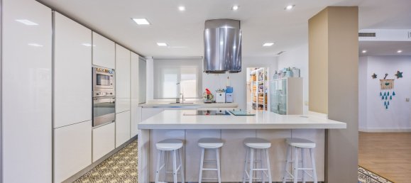 Пентхаус с 3 спальнями в Ла-Линеа-де-ла-Консепсьон, Испания № 154980 3