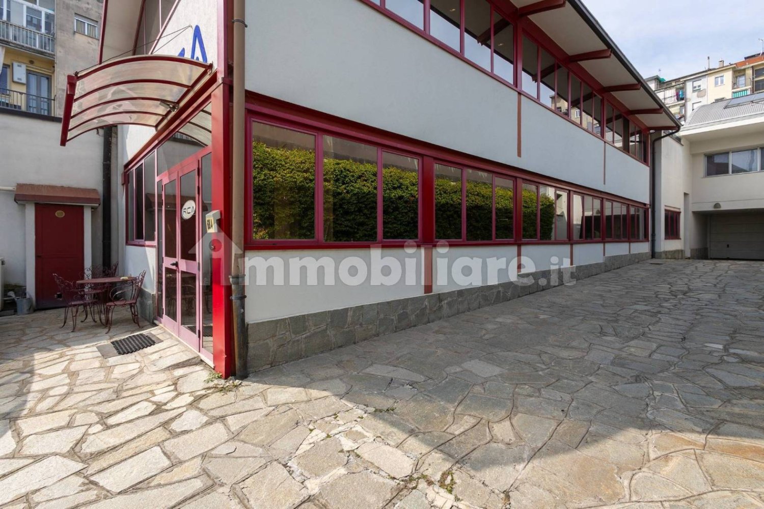 5 rooms Office in Turin, Italy No. 337368