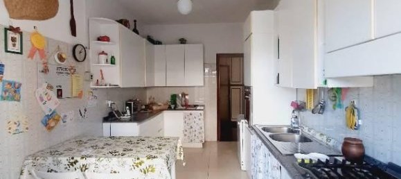 6 rooms Apartment in Turin, Italy No. 40441 40