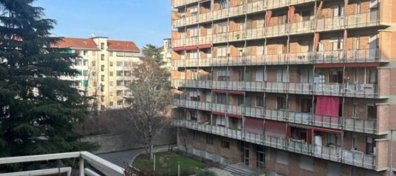 6 rooms Apartment in Turin, Italy No. 40441 32