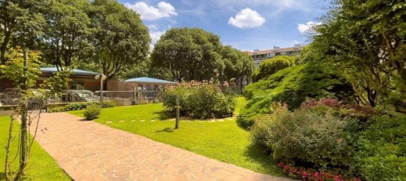 6 rooms Apartment in Turin, Italy No. 40441 3