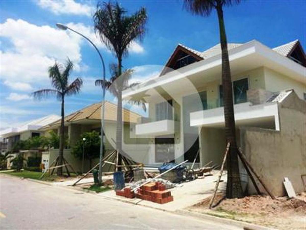 4 bedrooms House in Rio de Janeiro, Brazil No. 539136