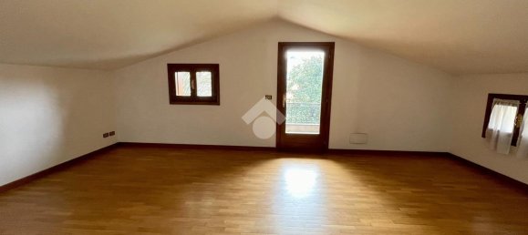 Вилла с 8 комнатами в Лория, Италия № 5147 36