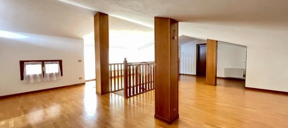 Вилла с 8 комнатами в Лория, Италия № 5147 30