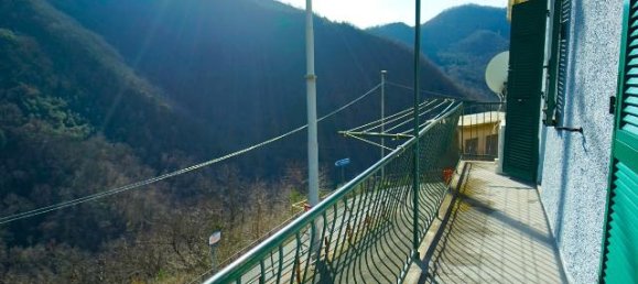 Casa de 8 habitaciónes en Lorsica, Italy No. 178758 5