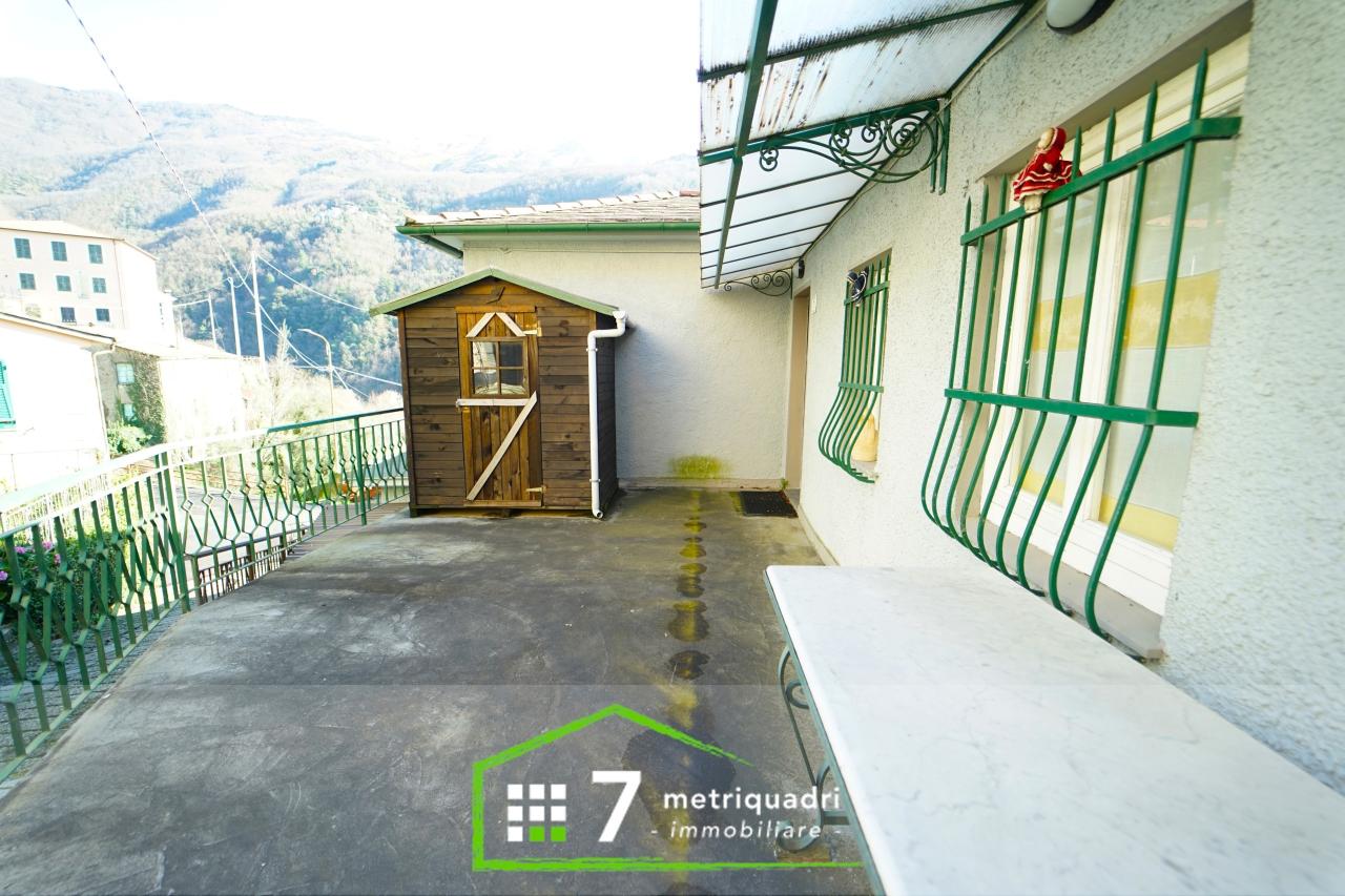 Casa de 8 habitaciónes en Lorsica, Italy No. 178758