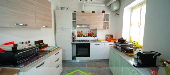 Casa de 8 habitaciónes en Lorsica, Italy No. 178758 10