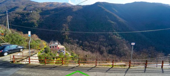 Casa de 8 habitaciónes en Lorsica, Italy No. 178758 24