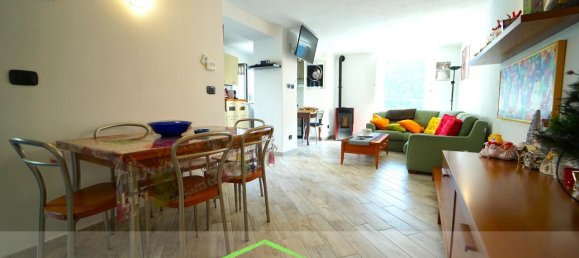 Casa de 8 habitaciónes en Lorsica, Italy No. 178758 3