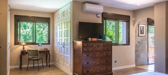 3 Schlafzimmer Villa in Estepona, Spain, Nr. 142066 2