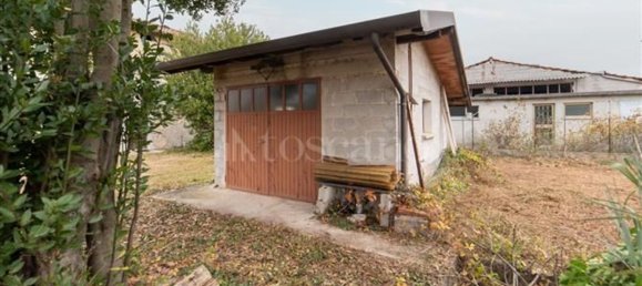 5-Zimmer Haus in Pordenone, Italy, Nr. 80096 8