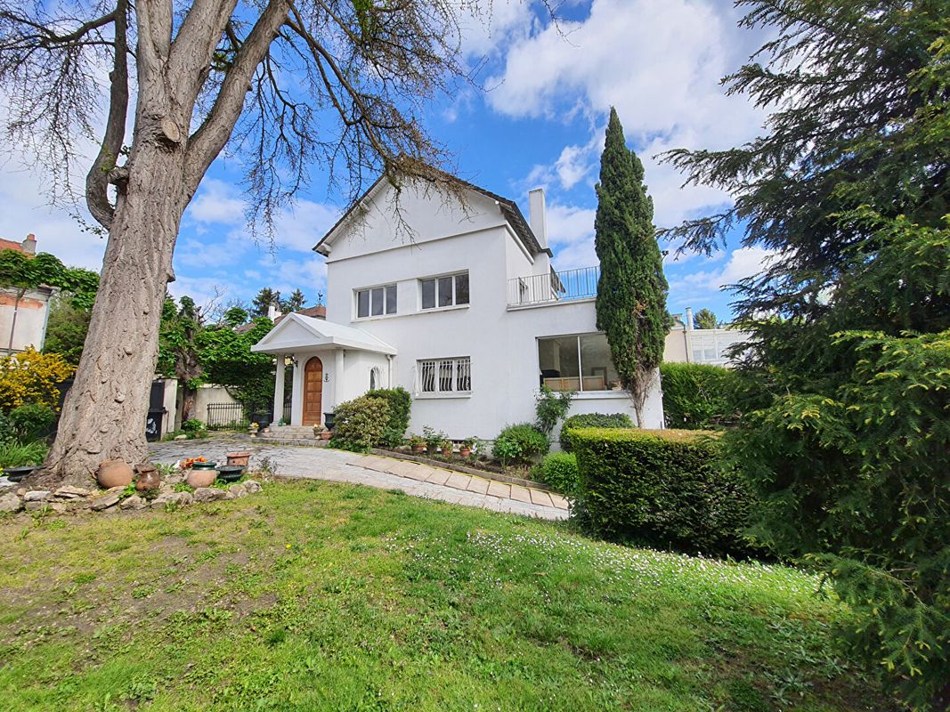 5 Schlafzimmer Haus in Montlignon, France, Nr. 143877