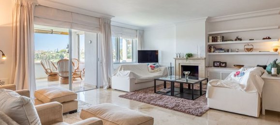 3 bedrooms Apartment in Marbella, Spain No. 189631 2
