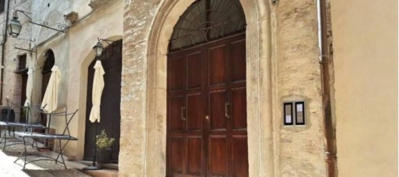 952m² Office in Spoleto, Italy No. 357565 9