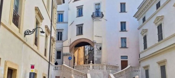 952m² Office in Spoleto, Italy No. 357565 2