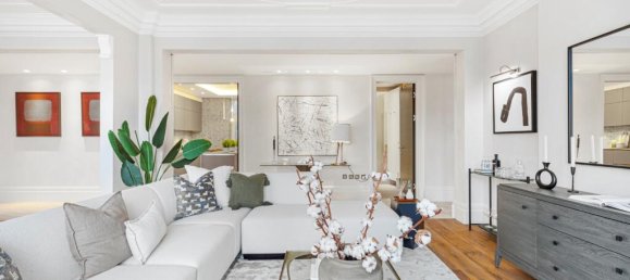 4 bedrooms Apartment in London, United Kingdom No. 13216 4