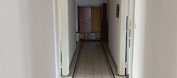 3-salle Appartement à Ponte dell'Olio, Italy No. 165584 4