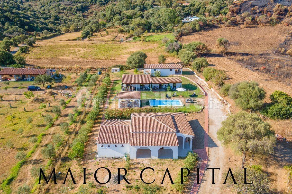 5 rooms Hotel in Torpè, Italy No. 91798