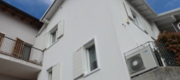 3 rooms House in Valeggio sul Mincio, Italy No. 377367 8