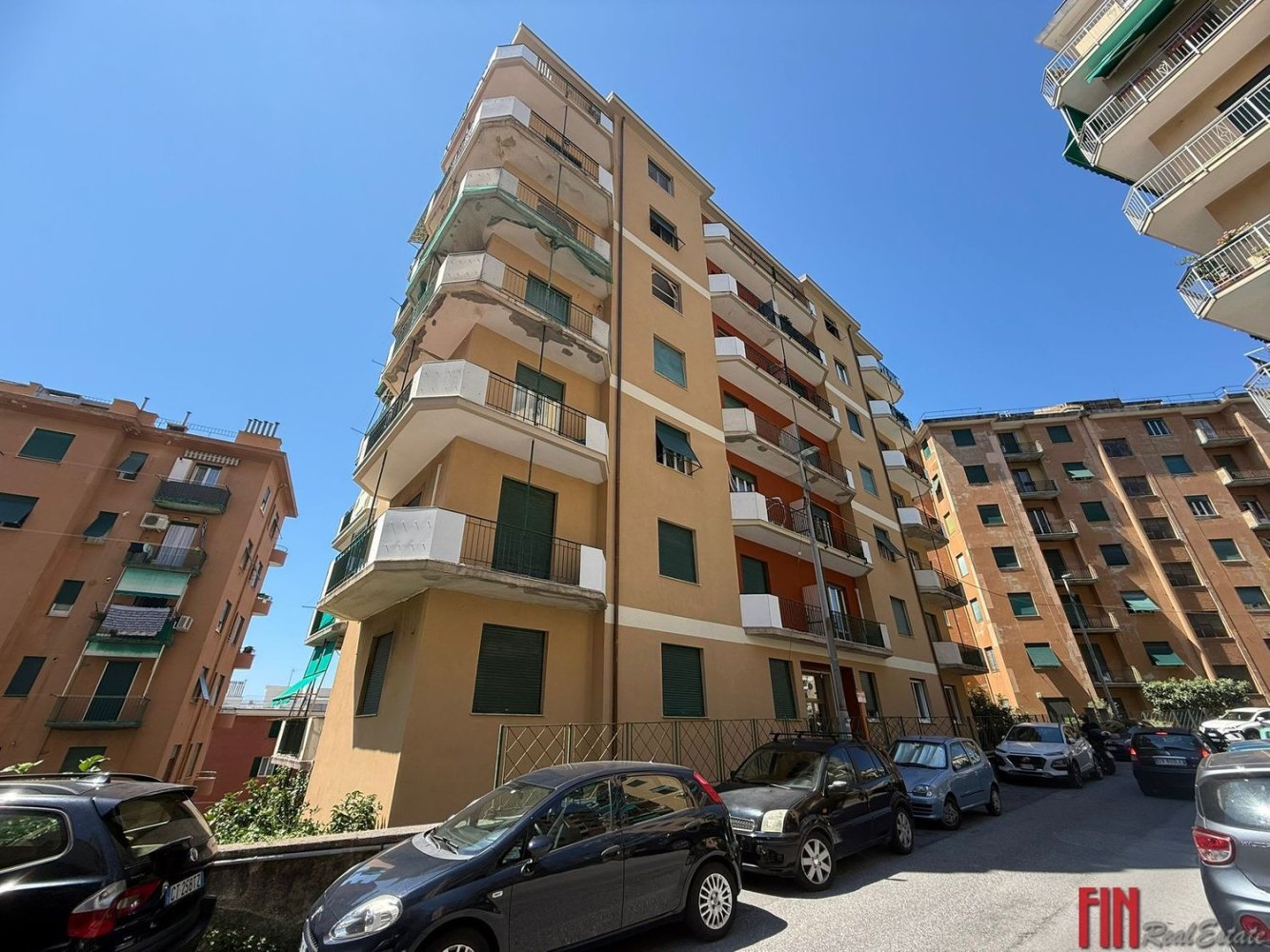 Apartamento de 4 dormitorios en Genoa, Italy No. 339977