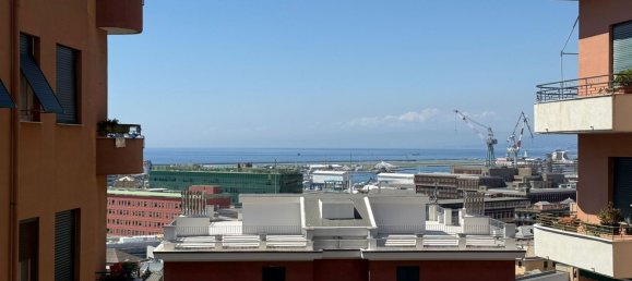 4 bedrooms Apartment in Genoa, Italy No. 339977 2