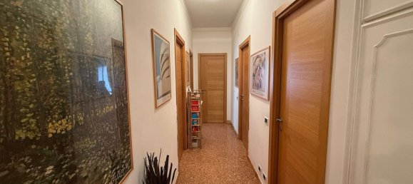 4 bedrooms Apartment in Genoa, Italy No. 339977 16