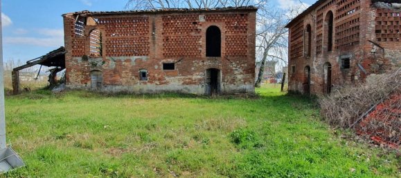 4 rooms House in Porcari, Italy No. 136898 4