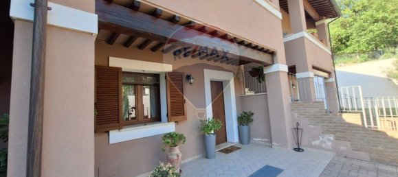2 bedrooms Villa in Trevi, Italy No. 293826 3