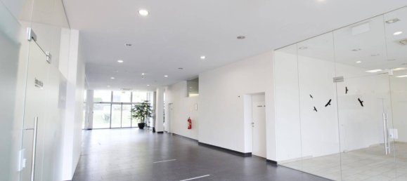 89m² Commercial property in Traun, Austria No. 138957 8