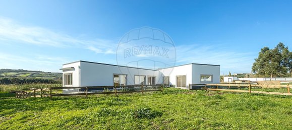 4 bedrooms House in Lourinha, Portugal No. 54748 7