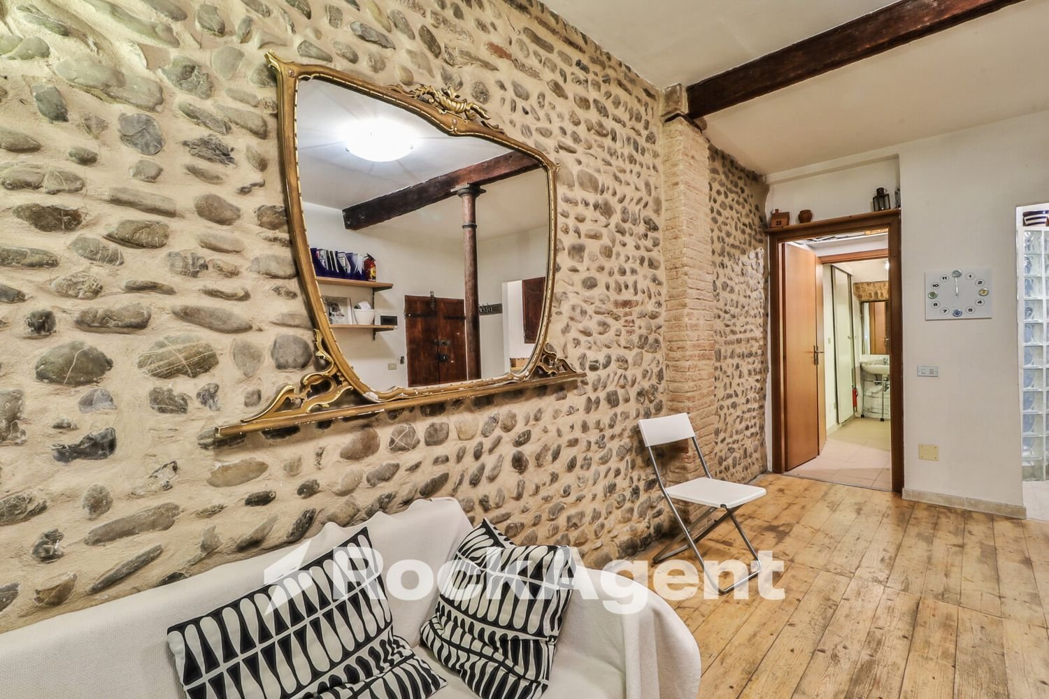 Studio in Bologna, Italy No. 295256