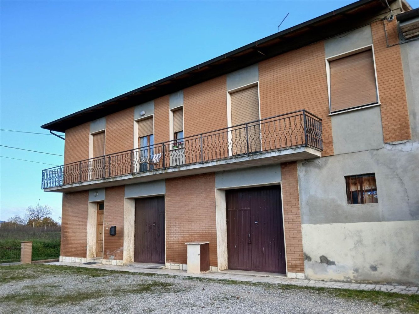 13 rooms House in Sinalunga, Italy No. 59266