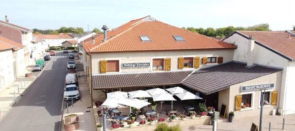 Propiedad comercial en Ay-sur-Moselle, France 200 m² No. 90573 2