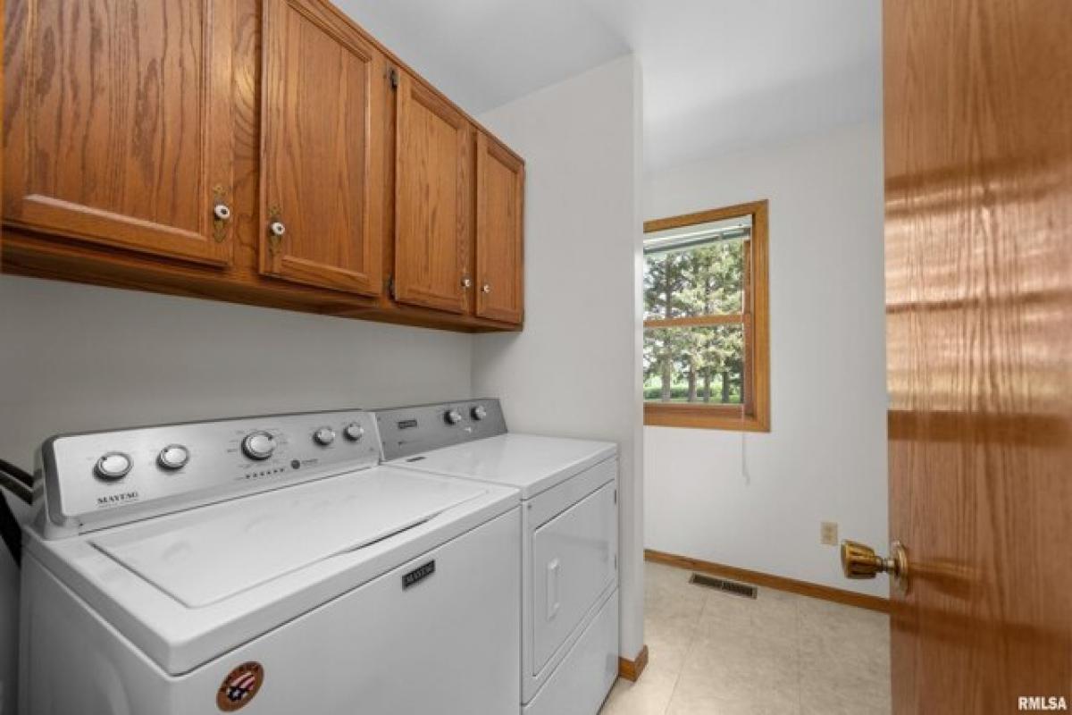 3 bedrooms House in Toulon, USA No. 404630