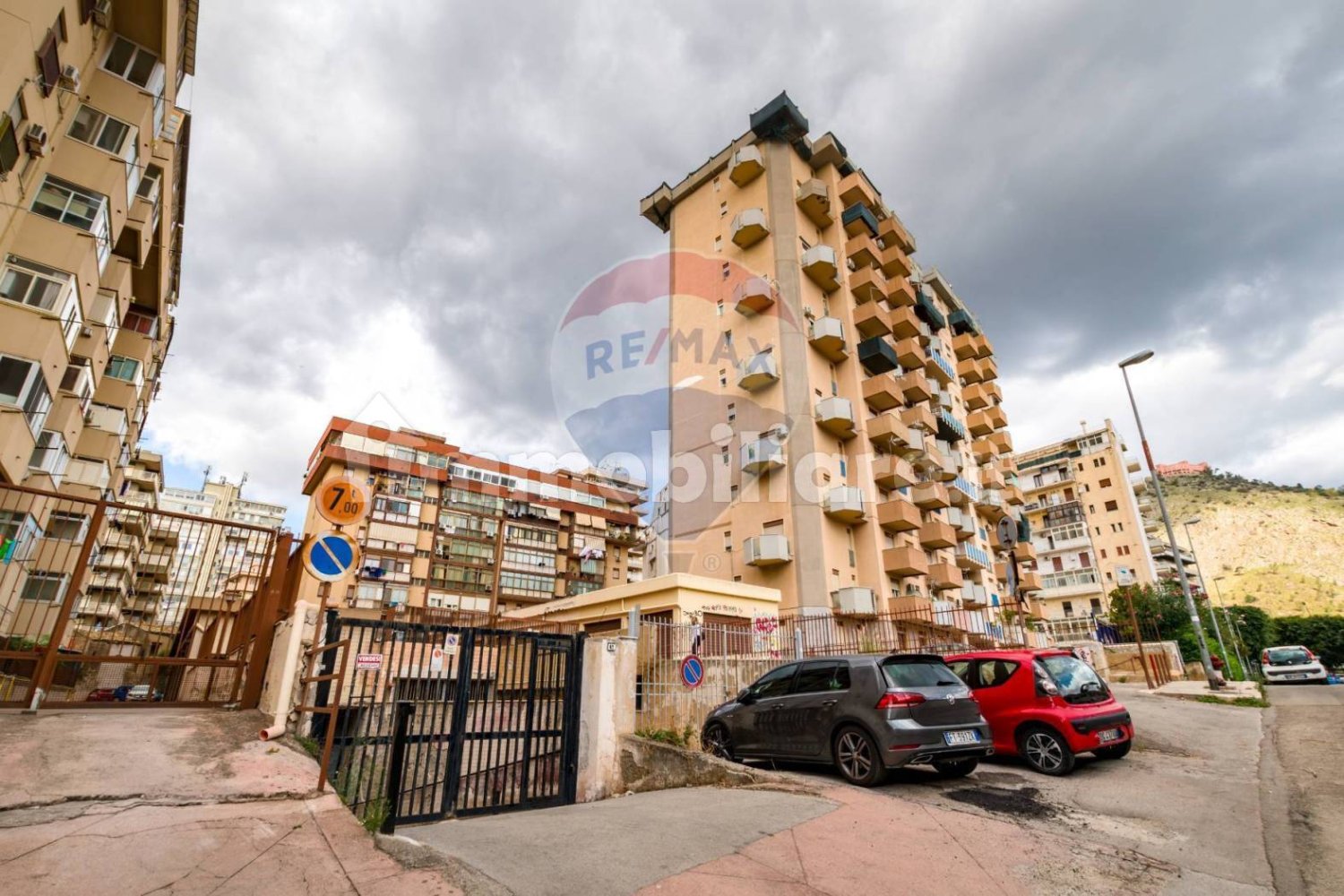 Propiedad comercial de 1 habitación en Palermo, Italy No. 45651