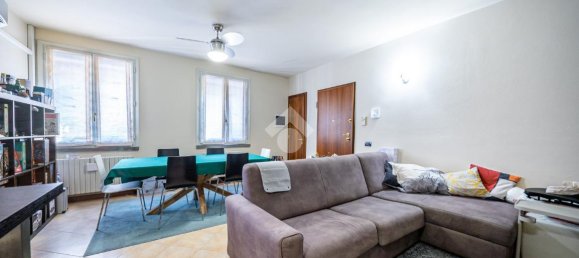 2 rooms Apartment in Reggio Emilia, Italy No. 2956 4