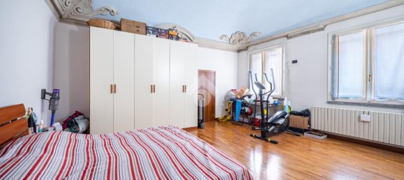 2 rooms Apartment in Reggio Emilia, Italy No. 2956 11