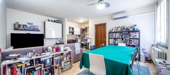 2 rooms Apartment in Reggio Emilia, Italy No. 2956 8