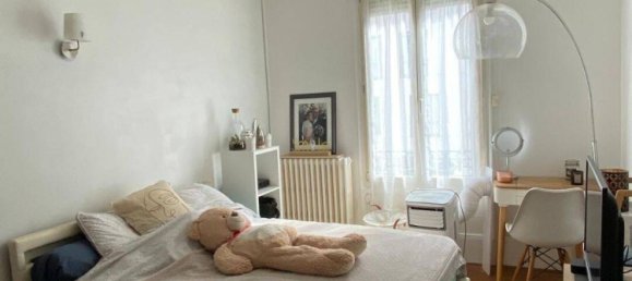 2 bedrooms House in Nanterre, France No. 331522 2