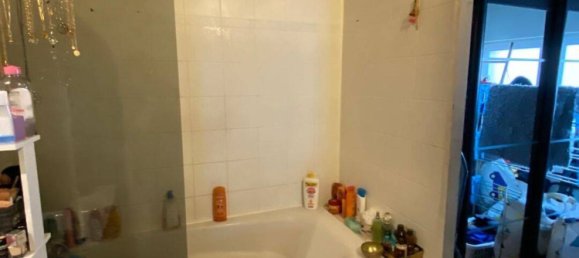 2 bedrooms House in Nanterre, France No. 331522 8