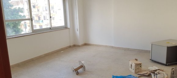 12-salle Appartement à Palermo, Italy No. 45011 4