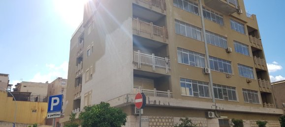 12-salle Appartement à Palermo, Italy No. 45011 3